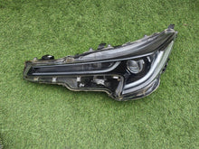 Laden Sie das Bild in den Galerie-Viewer, Frontscheinwerfer Toyota Corolla 8115002S70 LED Links Scheinwerfer Headlight SCH1663195219el
