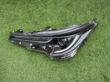 Laden Sie das Bild in den Galerie-Viewer, Frontscheinwerfer Toyota Corolla 8115002S70 LED Links Scheinwerfer Headlight SCH1663195219el