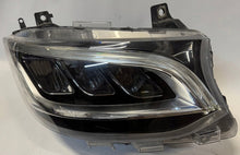 Laden Sie das Bild in den Galerie-Viewer, Frontscheinwerfer Mercedes-Benz Sprinter A9109067200 LED Rechts Headlight SCH1663250235mf