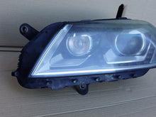 Laden Sie das Bild in den Galerie-Viewer, Frontscheinwerfer VW Passat B7 3AB941033 3D0941329B 8K0941597B Links Headlight SCH1664826040an