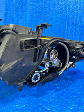 Laden Sie das Bild in den Galerie-Viewer, Frontscheinwerfer BMW E93 E92 7239928-07 Xenon Rechts Scheinwerfer Headlight SCH1665591294ya