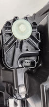 Laden Sie das Bild in den Galerie-Viewer, Frontscheinwerfer Toyota Corolla 81110-02X10 Full LED Rechts Headlight SCH1668058393rb