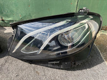 Laden Sie das Bild in den Galerie-Viewer, Frontscheinwerfer Mercedes-Benz W213 A2139068808 A2139068708 Ein Satz Headlight SCH1668982936yy