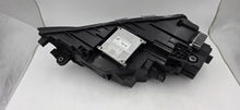 Laden Sie das Bild in den Galerie-Viewer, Frontscheinwerfer Skoda Octavia III 5E1941015D LED Links Scheinwerfer Headlight SCH1676714550xy