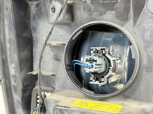 Load image into Gallery viewer, Frontscheinwerfer Cadillac Escalade 11GM426A Links Scheinwerfer Headlight SCH1696461845oa