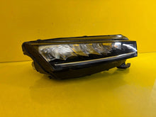 Load image into Gallery viewer, Frontscheinwerfer Skoda Octavia IV 5E4941016 LED Rechts Scheinwerfer Headlight SCH1697568431rn