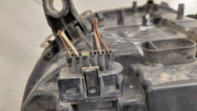 Load image into Gallery viewer, Frontscheinwerfer Mercedes-Benz W251 A2518200461 Rechts Scheinwerfer Headlight SCH1709788091cy