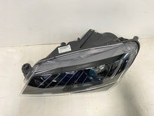 Laden Sie das Bild in den Galerie-Viewer, Frontscheinwerfer Skoda Superb III 3V1941015A Xenon Links Scheinwerfer Headlight SCH1714193578be