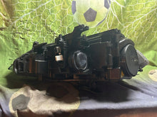 Laden Sie das Bild in den Galerie-Viewer, Frontscheinwerfer Audi A5 B8 8T0941005C Xenon Links Scheinwerfer Headlight SCH1724698169wt