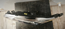 Laden Sie das Bild in den Galerie-Viewer, Frontscheinwerfer Ford Fiesta I C1BB-13W030-CG Links Scheinwerfer Headlight SCH1726151823ur