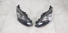 Laden Sie das Bild in den Galerie-Viewer, Frontscheinwerfer Mazda II DG8051040 DG8051030 Ein Satz Scheinwerfer Headlight SCH1726977083kq