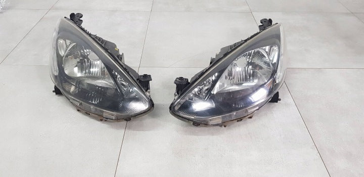 Frontscheinwerfer Mazda II DG8051040 DG8051030 Ein Satz Scheinwerfer Headlight SCH1726977083kq