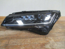 Load image into Gallery viewer, Frontscheinwerfer Skoda Superb III 3V1941015D LED Links Scheinwerfer Headlight SCH1727098872bg