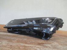 Load image into Gallery viewer, Frontscheinwerfer Skoda Superb III 3V1941015D LED Links Scheinwerfer Headlight SCH1727098872bg