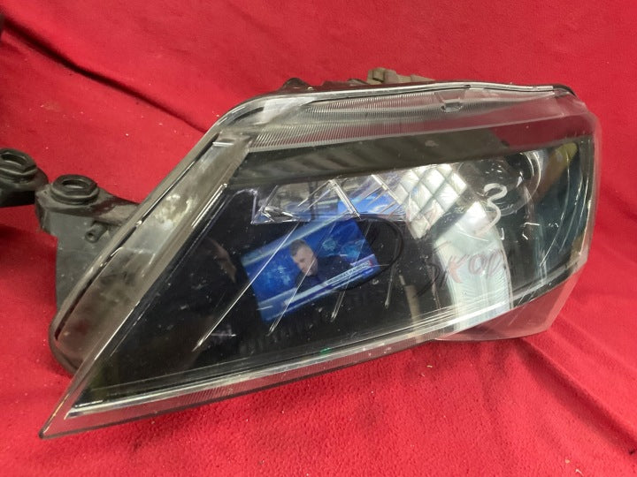 Frontscheinwerfer Skoda Superb III 3V1941016A Xenon Ein Satz Headlight SCH1728898632qp