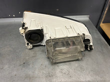 Load image into Gallery viewer, Frontscheinwerfer Skoda Octavia II 1Z1941018N Xenon Rechts Headlight SCH1736528107de