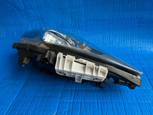 Laden Sie das Bild in den Galerie-Viewer, Frontscheinwerfer Nissan Leaf 26010-3NLX Rechts Scheinwerfer Headlight SCH1750581065pp