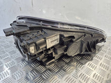 Laden Sie das Bild in den Galerie-Viewer, Frontscheinwerfer Porsche Macan 95b 95B941031DG Links Scheinwerfer Headlight SCH1752089272gl