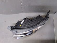 Laden Sie das Bild in den Galerie-Viewer, Frontscheinwerfer Opel Vivaro Zafira Life 9832837680 Links Headlight SCH1753951379oh