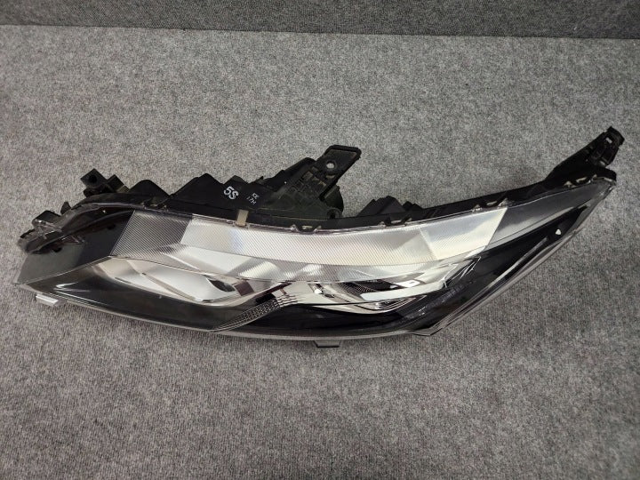 Frontscheinwerfer Mitsubishi Eclipse Cross I 8301D169 LED Links Headlight SCH1771610364qm