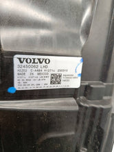 Laden Sie das Bild in den Galerie-Viewer, Frontscheinwerfer Volvo 32450062 Links Scheinwerfer Headlight SCH1773270244mt