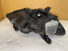 Laden Sie das Bild in den Galerie-Viewer, Frontscheinwerfer Mercedes-Benz Cla 1178206761 LED Links Scheinwerfer Headlight SCH1773900833xo