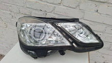 Laden Sie das Bild in den Galerie-Viewer, Frontscheinwerfer Mercedes-Benz W212 A2128202059 Rechts Scheinwerfer Headlight SCH1774775551wc
