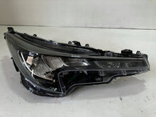 Laden Sie das Bild in den Galerie-Viewer, Frontscheinwerfer Toyota Corolla Hatchback OYT26645 Rechts Headlight SCH1782374281zn