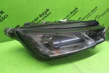 Laden Sie das Bild in den Galerie-Viewer, Frontscheinwerfer Skoda Octavia IV 5E4941016A LED Rechts Scheinwerfer Headlight SCH1783042031id