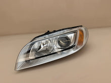 Laden Sie das Bild in den Galerie-Viewer, Frontscheinwerfer Volvo Xc70 31420013 Links Scheinwerfer Headlight SCH1786916920lv