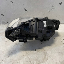 Laden Sie das Bild in den Galerie-Viewer, Frontscheinwerfer Iveco I 58029054780 LED Links Scheinwerfer Headlight SCH1793729456wf