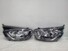 Laden Sie das Bild in den Galerie-Viewer, Frontscheinwerfer Ford Transit Custom JK21-13W029-DJ Ein Satz Headlight SCH1808828769wu
