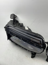 Laden Sie das Bild in den Galerie-Viewer, Frontscheinwerfer Jeep I 52218719 Ein Satz Scheinwerfer Headlight SCH1809126835do