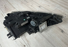 Laden Sie das Bild in den Galerie-Viewer, Frontscheinwerfer Audi Q3 8U0941003 Xenon Links Scheinwerfer Headlight SCH1809351921uu