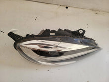 Laden Sie das Bild in den Galerie-Viewer, Frontscheinwerfer Volvo V40 31677025 Rechts Scheinwerfer Headlight SCH1813635858tp