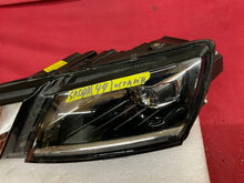 Laden Sie das Bild in den Galerie-Viewer, Frontscheinwerfer Skoda Octavia III 5E1941015D Full LED Links Headlight SCH1819599666na