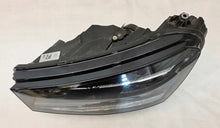 Laden Sie das Bild in den Galerie-Viewer, Frontscheinwerfer Skoda Fabia IV 6VB941015 Links Scheinwerfer Headlight SCH1822763279em