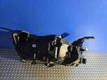 Laden Sie das Bild in den Galerie-Viewer, Frontscheinwerfer Opel Astra L 9840160780 Rechts Scheinwerfer Headlight SCH1824398914ve
