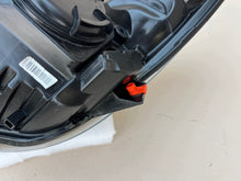 Laden Sie das Bild in den Galerie-Viewer, Frontscheinwerfer Opel Meriva B 13372320 Rechts Scheinwerfer Headlight SCH1832510684he