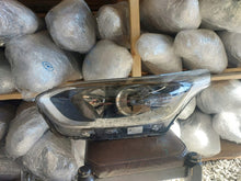 Laden Sie das Bild in den Galerie-Viewer, Frontscheinwerfer Kia Ceed 92102J7050 92101J7050 LED Ein Satz Headlight SCH1842656791nt