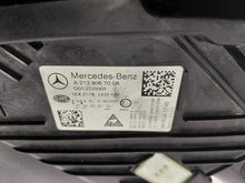 Laden Sie das Bild in den Galerie-Viewer, Frontscheinwerfer Mercedes-Benz W213 A2139067008 Rechts Scheinwerfer Headlight SCH1852537135es