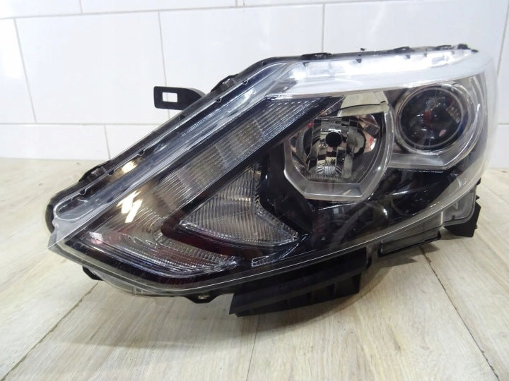 Frontscheinwerfer Nissan Qashqai I 10018013 Rechts Scheinwerfer Headlight SCH1860489722ro
