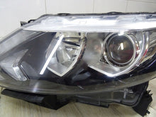 Laden Sie das Bild in den Galerie-Viewer, Frontscheinwerfer Nissan Qashqai I 10018013 Rechts Scheinwerfer Headlight SCH1860489722ro