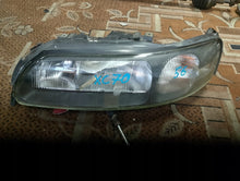 Laden Sie das Bild in den Galerie-Viewer, Frontscheinwerfer Volvo V70 89006878 Links Scheinwerfer Headlight SCH1864370039uh