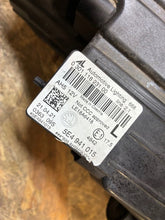 Load image into Gallery viewer, Frontscheinwerfer Skoda Octavia IV 5E4941015 LED Links Scheinwerfer Headlight SCH1866952207sw