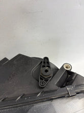 Laden Sie das Bild in den Galerie-Viewer, Frontscheinwerfer Skoda Octavia III 5E1941015B Xenon Links Headlight SCH1869768184nb