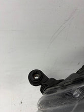 Laden Sie das Bild in den Galerie-Viewer, Frontscheinwerfer Skoda Octavia III 5E1941015B Xenon Links Headlight SCH1869768184nb