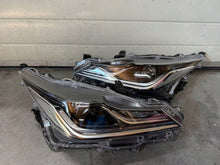 Laden Sie das Bild in den Galerie-Viewer, Frontscheinwerfer Toyota Corolla 8115002T51-00 Ein Satz Scheinwerfer Headlight SCH1876547723rm