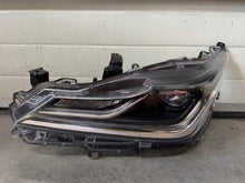 Laden Sie das Bild in den Galerie-Viewer, Frontscheinwerfer Toyota Corolla 8115002T51-00 Ein Satz Scheinwerfer Headlight SCH1876547723rm