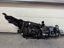 Laden Sie das Bild in den Galerie-Viewer, Frontscheinwerfer Toyota Corolla 8115002T51-00 Ein Satz Scheinwerfer Headlight SCH1876547723rm